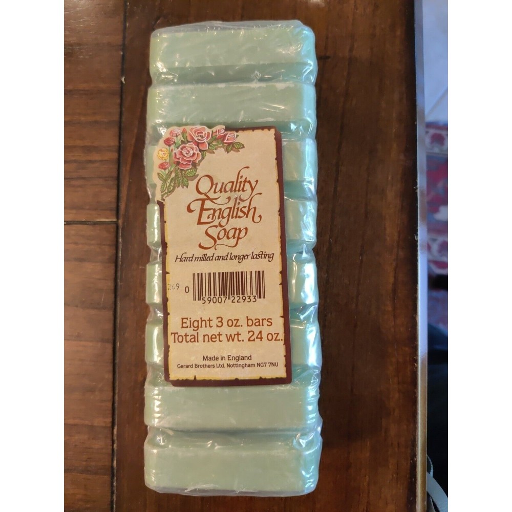 Vintage GERARD BROTHERS Quality English Soap eight 3 oz Bars England GREEN